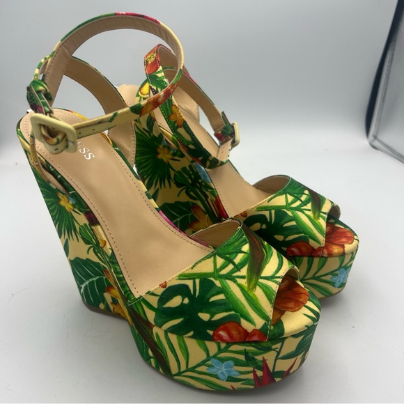 Guess Women’s Taraji Floral Ankle Strap Platform Wedges Size 8 NEW
